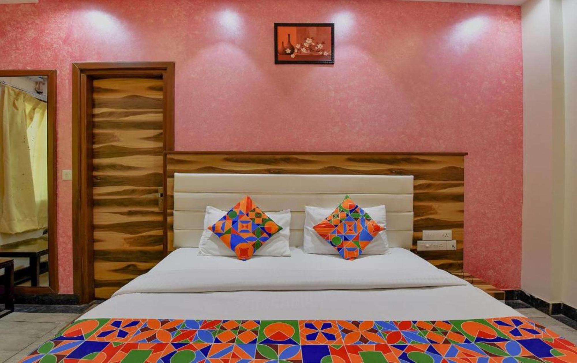 Wind Palace Hotel Jaipur Exterior photo